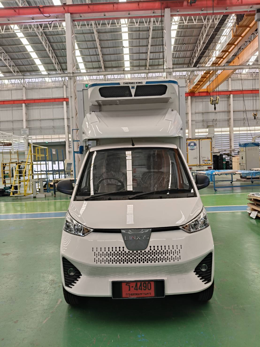 Wuling Linxys รถห้องเย็นไฟฟ้า ด้านหน้า